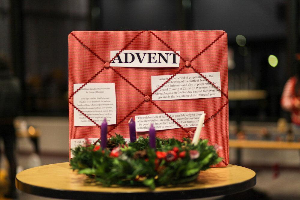 Light+of+the+world%3A+Advent+event+helps+students+de-stress+before+finals