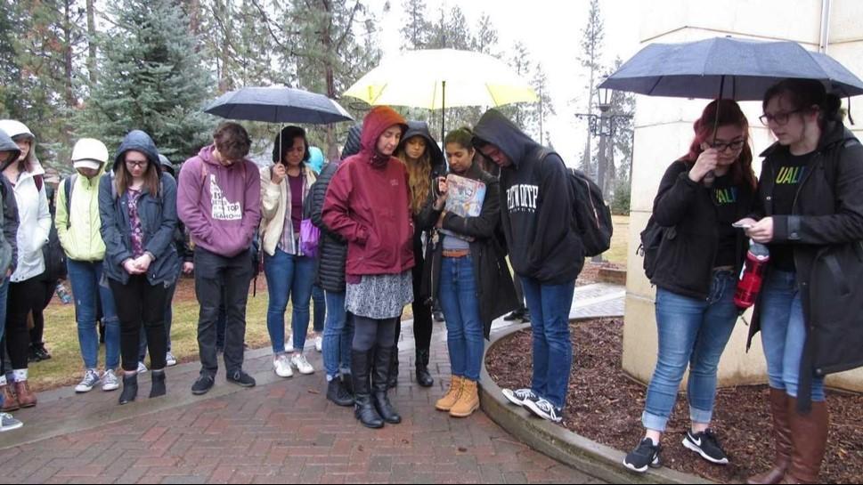 Students walk out in support of gun control