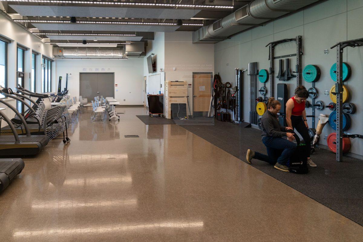 Students and Staff work together on training in the M.J Murdock Human Performance Lab in the Dornsife Health Sciences Buoilding at Whitworth University, Spokane Wash. Apr. 16 2024 | Ben Gallaway/ The Whitworthian